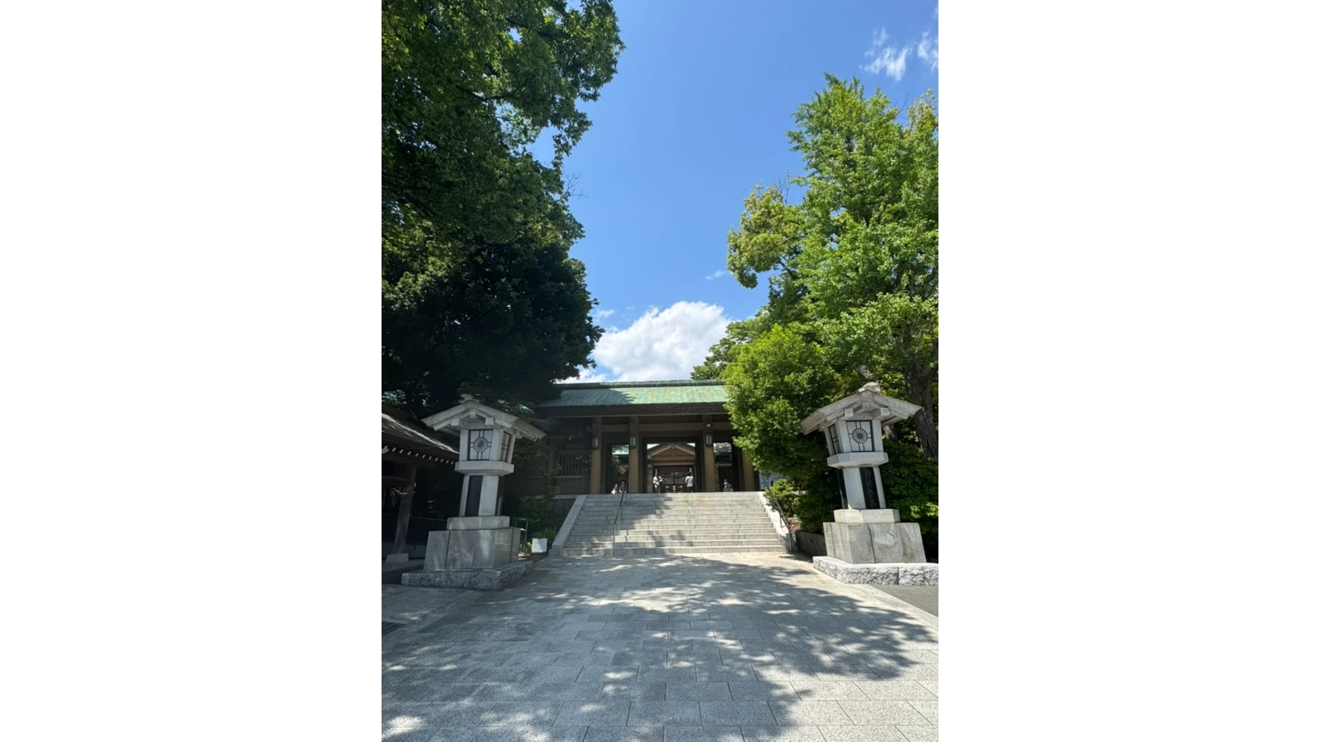 東郷神社の美しい境内